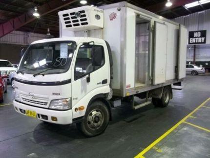 download Hino Dutro WU XZU workshop manual